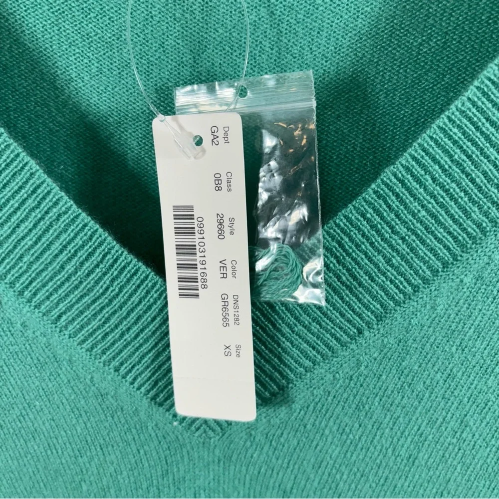 J. Crew Collection 100% Cashmere Kelley Green V Neck Sweater NWT XS - Picture 4 of 5